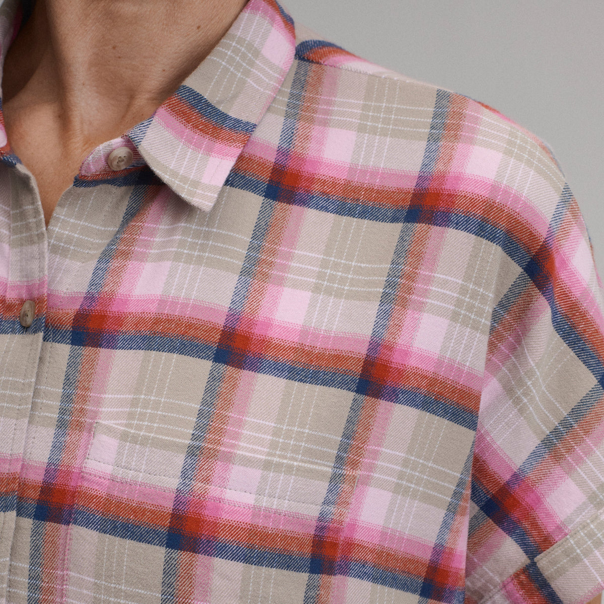 Women's W Field Flex Flannel Short-Sleeve Shirt