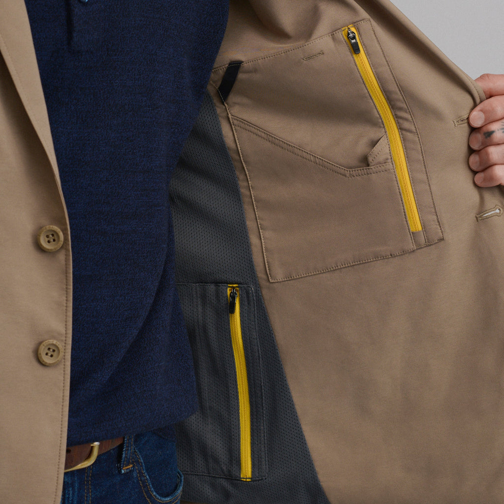 Men's Ultimate Voyager Travel Blazer
