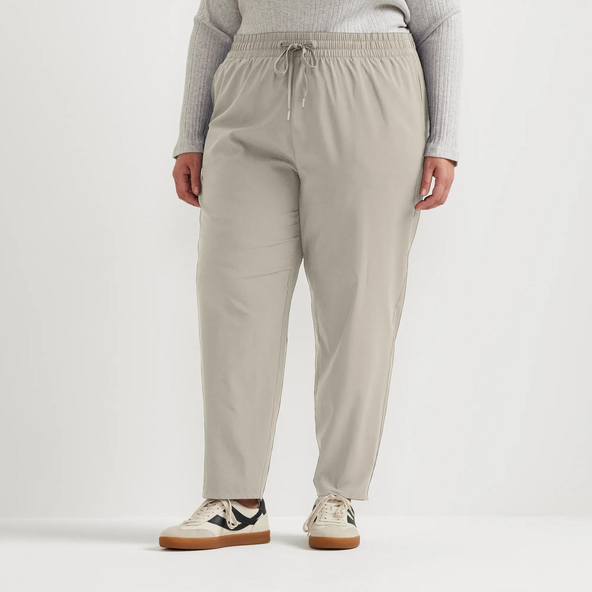 Women's Departure Stretch Tie-Front Ankle Pants
